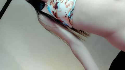 Snapshot of erikapearl_69 chatting on 06-03-26, 04:48 erika mae online show from 06-03-26, 04:48