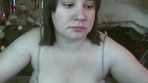 Snapshot of erikatwins chatting on 05-16-26, 06:32 Erika online show from 05-16-26, 06:32