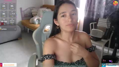 Snapshot of erina_1 chatting on 04-15-26, 05:31 erina_1 online show from 04-15-26, 05:31