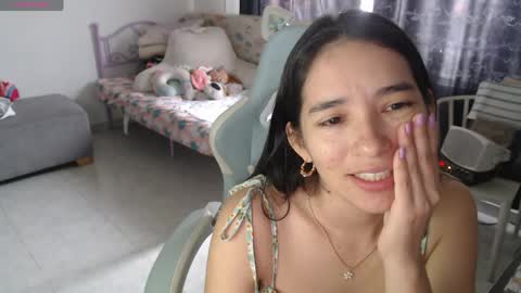 Snapshot of erina_1 chatting on 04-25-26, 05:43 erina_1 online show from 04-25-26, 05:43