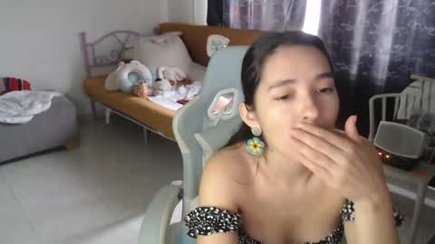 erina_1 online show from 06-07-26, 06:22