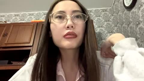 Luna online show from 05-27-26, 04:26