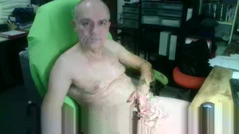 Snapshot of ernello chatting on 12-20-25, 12:51 ernello online show from 12-20-25, 12:51