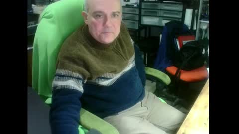 Snapshot of ernello chatting on 01-11-26, 07:30 ernello online show from 01-11-26, 07:30