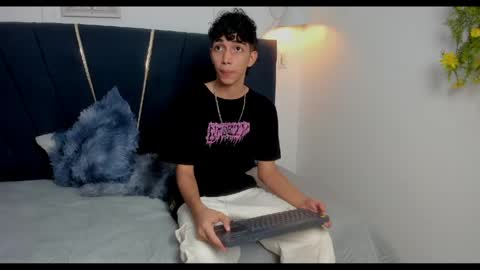 ero_boy40 online show from 05-19-26, 03:57