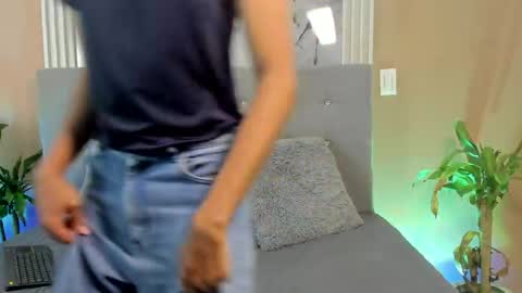 Eros Lux1 online show from 04-18-26, 12:09