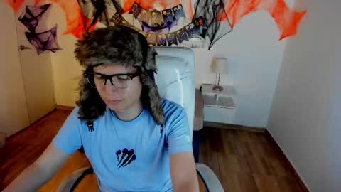 Camilo online show from 10-18-25, 04:04