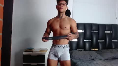 Eros online show from 10-27-25, 04:55