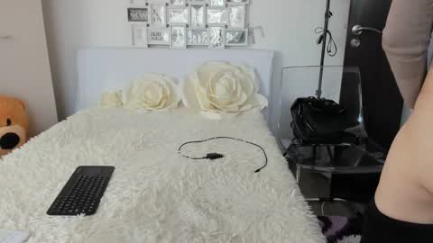 eroticsensualkitty4u online show from 03-04-25, 06:58