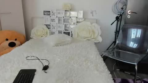 eroticsensualkitty4u online show from 10-13-25, 07:30