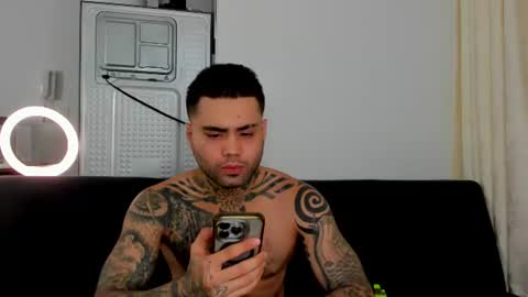 Snapshot of eroxxx7 chatting on 06-18-26, 06:57 Eroxxx online show from 06-18-26, 06:57