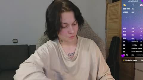 esajukyy online show from 04-20-26, 04:32