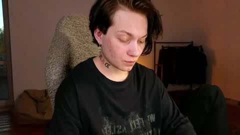 esajukyy online show from 05-27-26, 03:09