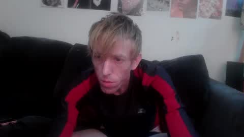 esc del online show from 03-11-25, 01:45