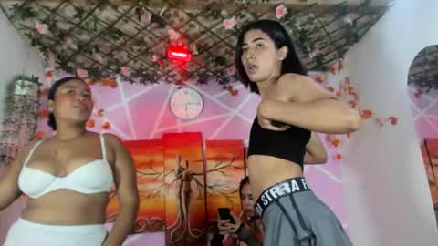 escarlet_hot06 online show from 03-21-26, 11:52