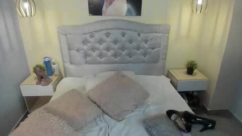 Escarlet online show from 02-28-25, 12:52