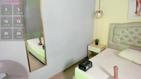 Escarlet online show from 01-06-26, 12:42