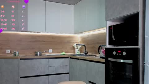 EshleGreen online show from 04-09-26, 01:38