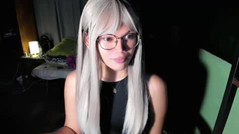 Chelliane online show from 10-22-25, 02:23