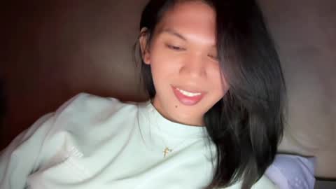 Snapshot of esilchan chatting on 05-02-26, 03:33 Chelliane online show from 05-02-26, 03:33