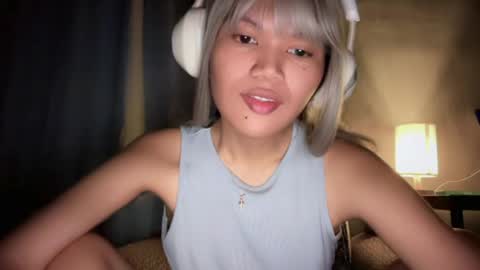 Snapshot of esilchan chatting on 05-29-26, 07:39 Chelliane online show from 05-29-26, 07:39