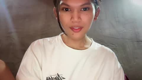 Snapshot of esilchan chatting on 06-08-26, 05:30 Chelliane online show from 06-08-26, 05:30
