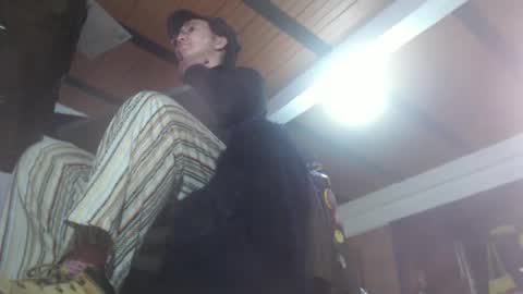 Snapshot of eskelaswd chatting on 12-15-24, 01:35 Eskela911 online show from 12-15-24, 01:35