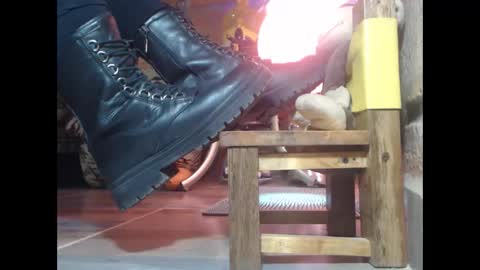 Eskela911 online show from 04-17-26, 05:38