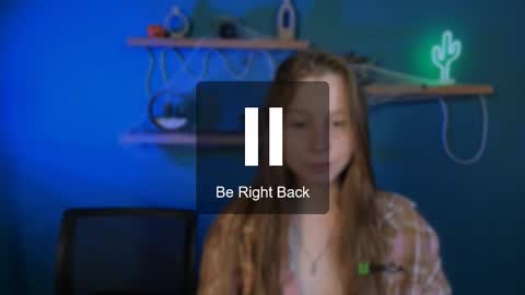 esme_moore_ online show from 10-29-25, 09:55