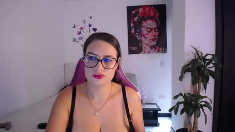 Esmeralda online show from 04-05-26, 07:11