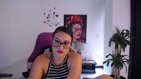 Esmeralda online show from 04-12-26, 07:30