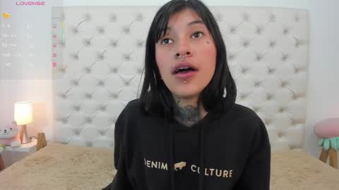 esmeralda  online show from 09-20-25, 04:08