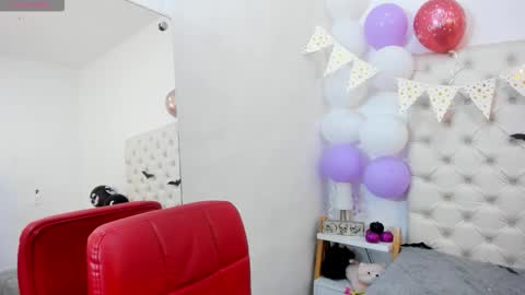 esmeralda  online show from 10-10-25, 04:28