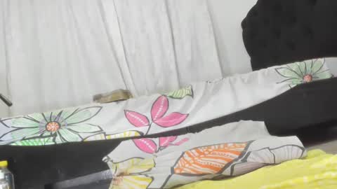 esmeralda online show from 02-15-25, 12:37