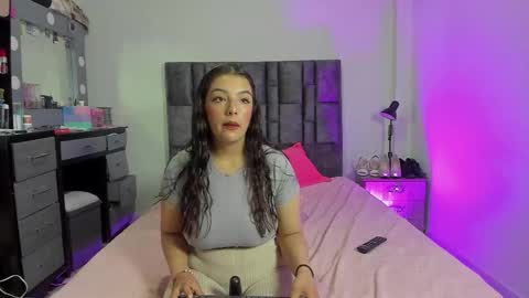 Perla online show from 01-15-26, 06:18