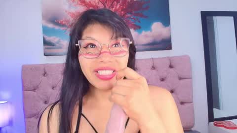 Esmeralda  online show from 12-16-25, 09:31