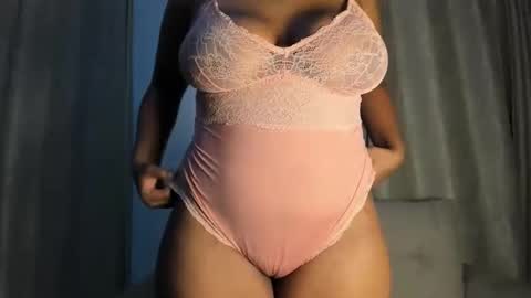 Esme online show from 01-07-26, 11:29