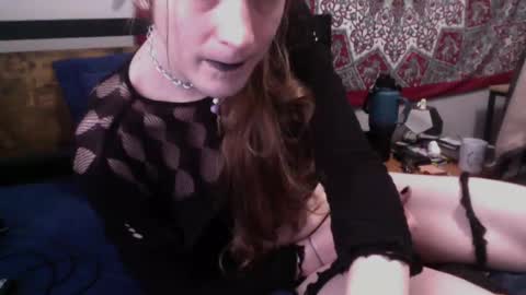 Snapshot of esotericfem chatting on 12-29-24, 07:11 brie online show from 12-29-24, 07:11