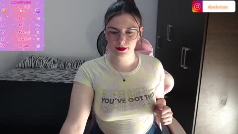 Snapshot of espagamer5 chatting on 12-19-24, 06:34 Xbebetax online show from 12-19-24, 06:34