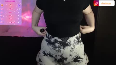 Snapshot of espagamer5 chatting on 02-16-25, 01:25 Xbebetax online show from 02-16-25, 01:25
