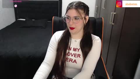 Snapshot of espagamer5 chatting on 09-27-25, 06:57 Xbebetax online show from 09-27-25, 06:57