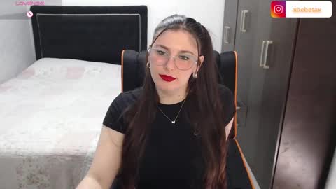 Snapshot of espagamer5 chatting on 10-18-25, 07:03 Xbebetax online show from 10-18-25, 07:03