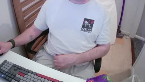 Snapshot of essex_wild chatting on 05-05-26, 09:01 Morph online show from 05-05-26, 09:01