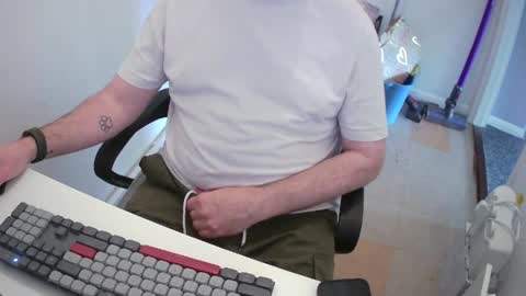 Snapshot of essex_wild chatting on 05-29-26, 10:13 Morph online show from 05-29-26, 10:13