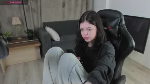 esteria online show from 12-04-24, 12:19