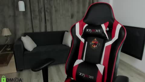 esteria online show from 12-20-24, 10:54