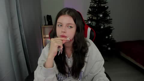 esteria online show from 01-12-25, 03:07