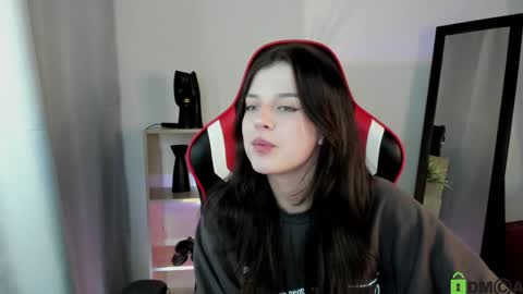 esteria online show from 01-18-25, 06:43