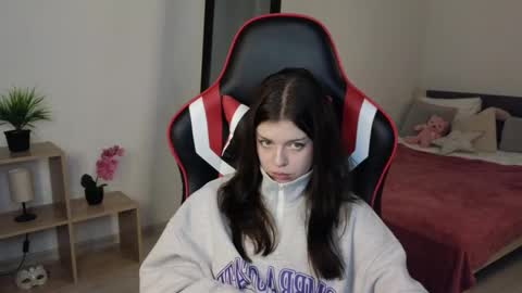 esteria online show from 01-23-25, 10:44