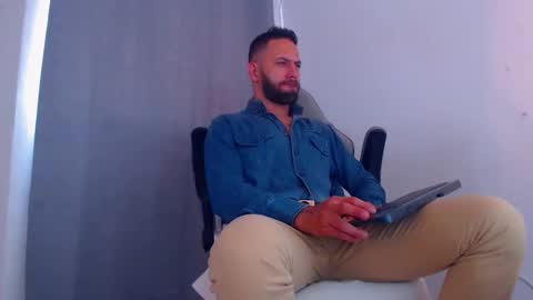 Snapshot of esteban7984068 chatting on 01-30-25, 05:17 esteban online show from 01-30-25, 05:17